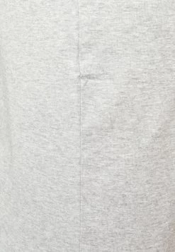 Pier One 5 PACK - Unterhemd/-shirt - 802 - Black_102 - Grey_001 - White 11 Pier One 5 PACK - Unterhemd/-shirt - 802 - Black_102 - Grey_001 - White -Pier One 0a955050f8ad409d9106d70a8870543a