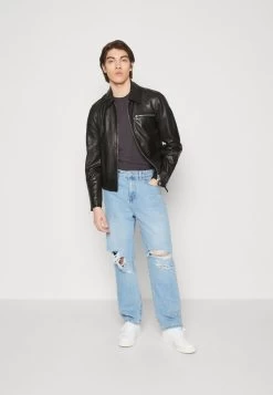 Pier One -Pier One 5858246482774043b279d086509f30a8