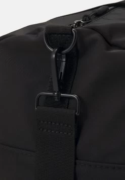 Pier One UNISEX - Sporttasche - Black -Pier One 698f1b29d6a44ddc92266edae733d03e