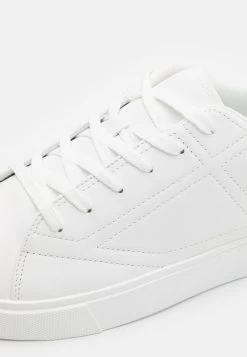 Pier One UNISEX - Sneaker Low - White -Pier One 9df20e8fbfac4dbbaad7e726f8a84e52