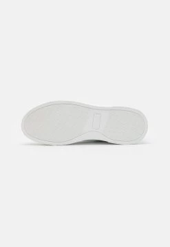 Pier One UNISEX - Sneaker Low - White -Pier One f8e8249702ff4ae595b1f702a4c7b8c5